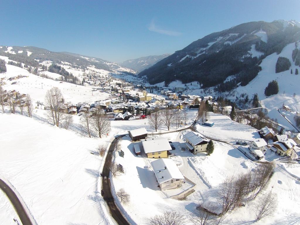 Saalbach Apartments Landhaus Bernkogel - Ski in Ski out Exterior foto